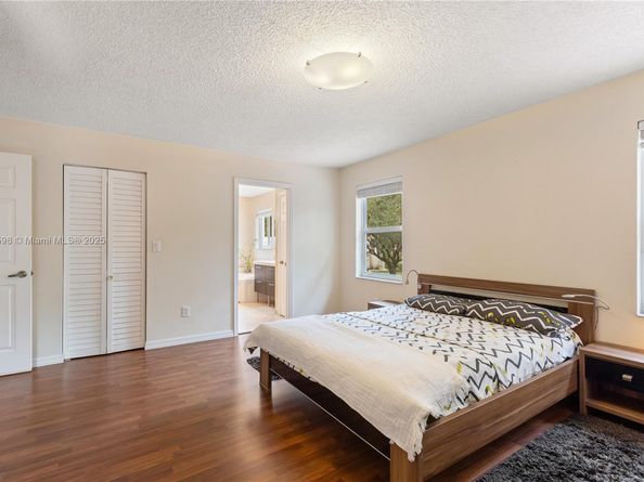 1226 NW 170th Ter, Pembroke Pines FL 33028