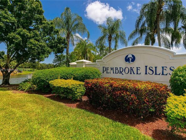 1226 NW 170th Ter, Pembroke Pines FL 33028