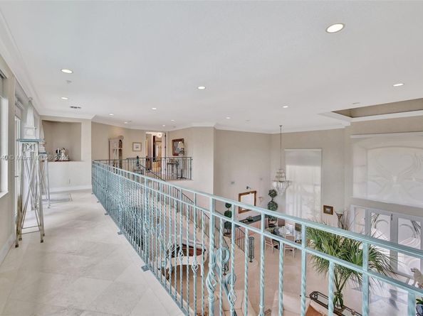 623 Riviera Isle Dr, Fort Lauderdale FL 33301