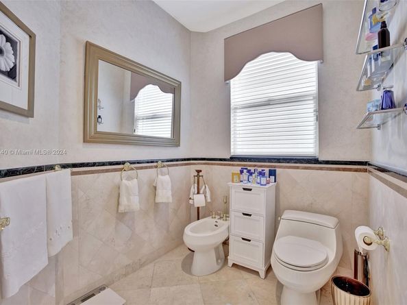 623 Riviera Isle Dr, Fort Lauderdale FL 33301