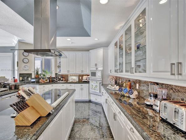 623 Riviera Isle Dr, Fort Lauderdale FL 33301
