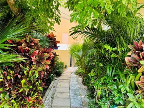 623 Riviera Isle Dr, Fort Lauderdale FL 33301