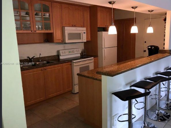 7705 SW 86th St B211, Miami FL 33143