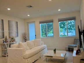 6416 NW 102nd Ct 118, Doral FL 33178