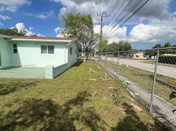 6200 SW 19th St, Miramar FL 33023