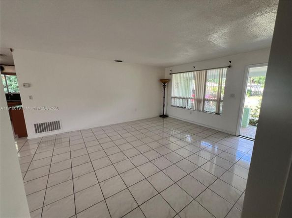 6200 SW 19th St, Miramar FL 33023