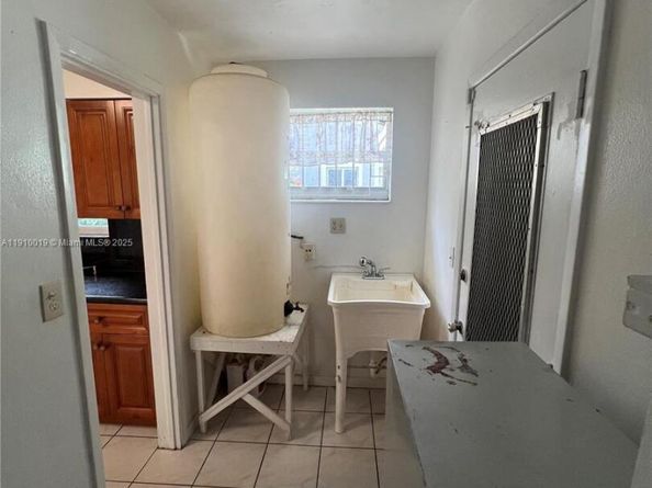 6200 SW 19th St, Miramar FL 33023