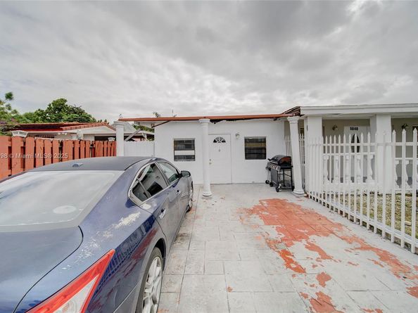5040 NW 197 St, Miami FL 33055