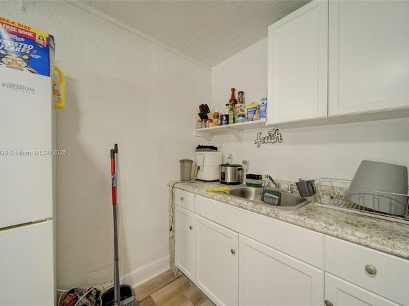 5040 NW 197 St, Miami FL 33055