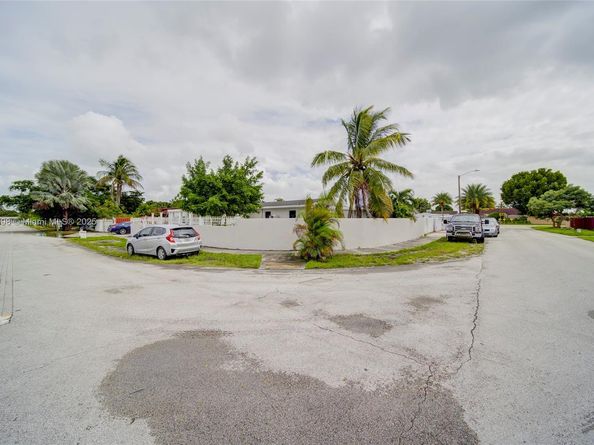 5040 NW 197 St, Miami FL 33055
