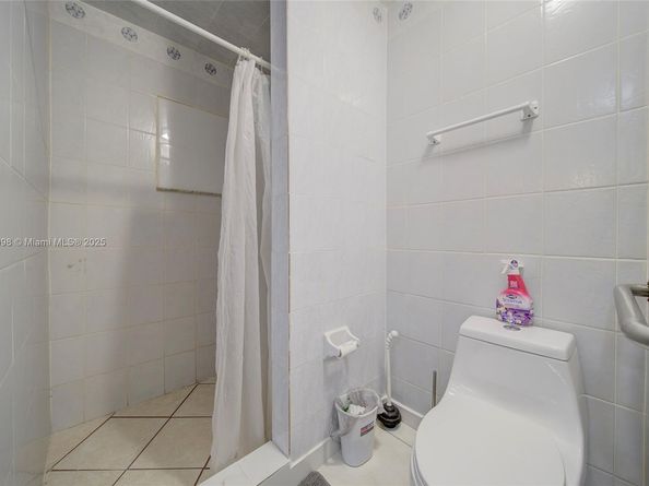 5040 NW 197 St, Miami FL 33055