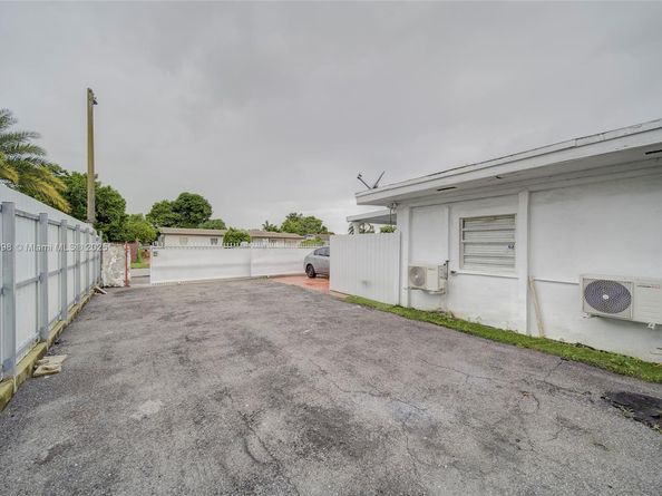5040 NW 197 St, Miami FL 33055