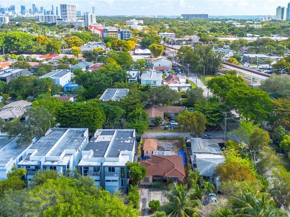 2881 SW 33rd Ct, Miami FL 33133