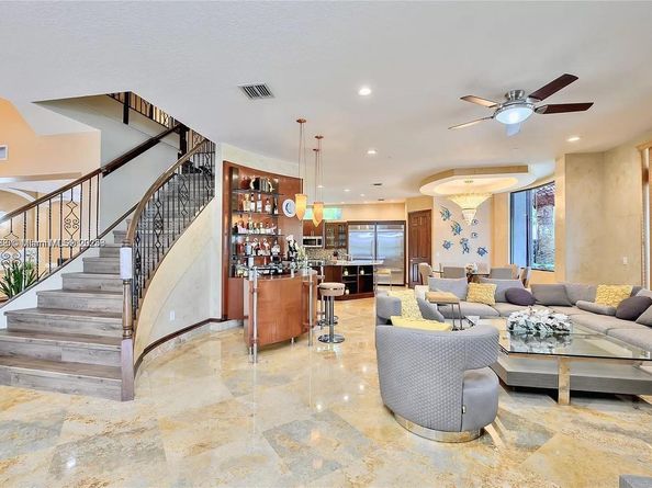 780 SW 167th Ave, Pembroke Pines FL 33027