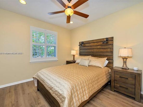 780 SW 167th Ave, Pembroke Pines FL 33027