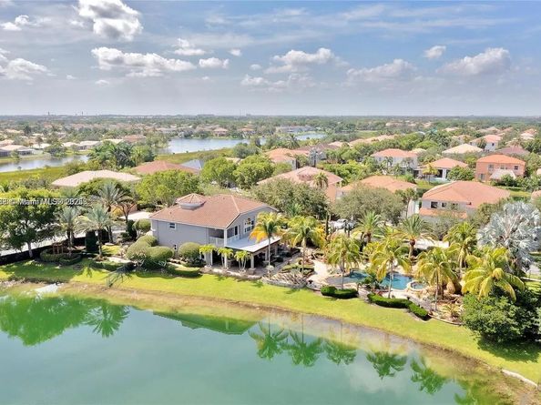 780 SW 167th Ave, Pembroke Pines FL 33027