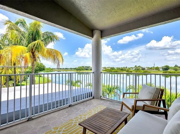 780 SW 167th Ave, Pembroke Pines FL 33027