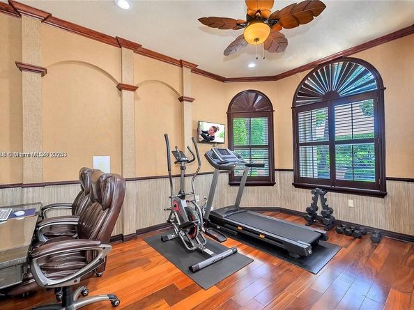 780 SW 167th Ave, Pembroke Pines FL 33027