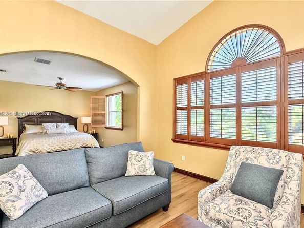 780 SW 167th Ave, Pembroke Pines FL 33027