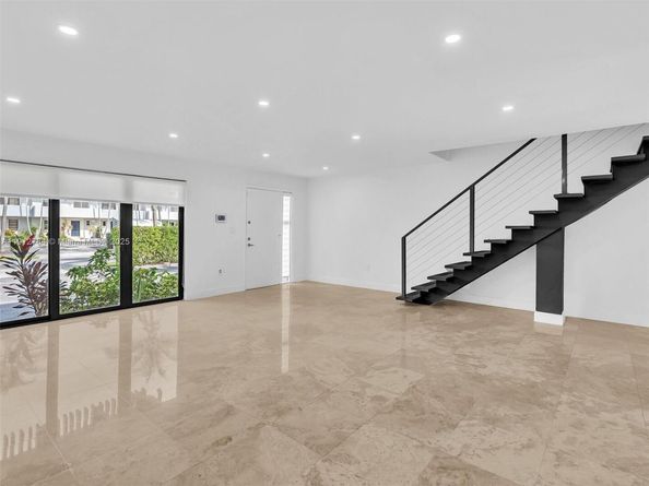 3776 NE 166th St 108, North Miami Beach FL 33160