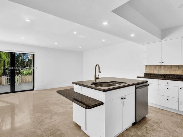 3776 NE 166th St 108, North Miami Beach FL 33160