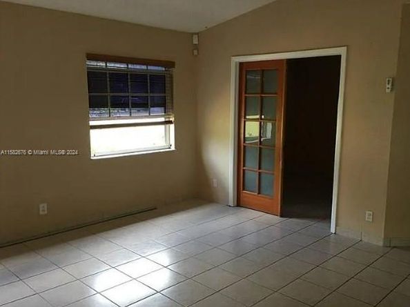 725 NW 19th Ter, Fort Lauderdale FL 33311