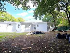 2530 NW 111th St, Miami FL 33167
