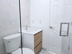2530 NW 111th St, Miami FL 33167