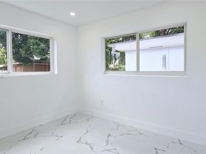 2530 NW 111th St, Miami FL 33167