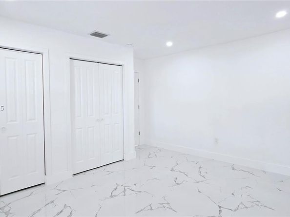 2530 NW 111th St, Miami FL 33167
