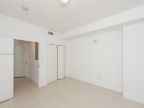 79 SW 12th St 1107S, Miami FL 33130