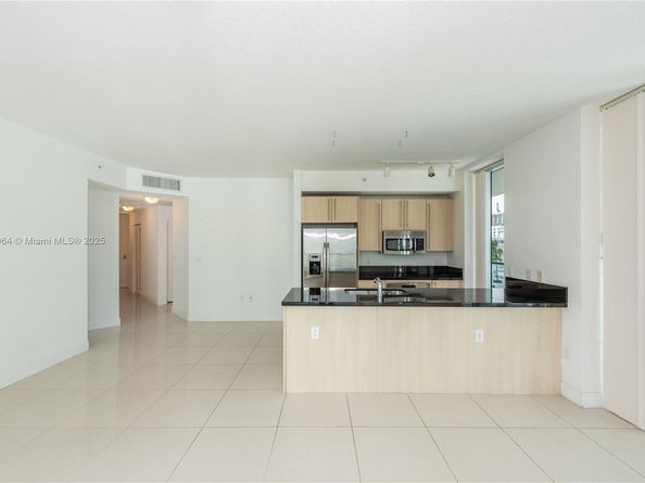 79 SW 12th St 1107S, Miami FL 33130