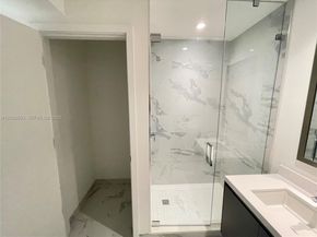 851 NE 1st Ave 3103, Miami FL 33132