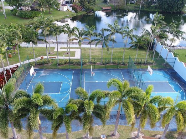 108 Royal Park Dr 2H, Oakland Park FL 33309