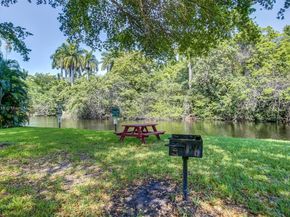 108 Royal Park Dr 2H, Oakland Park FL 33309