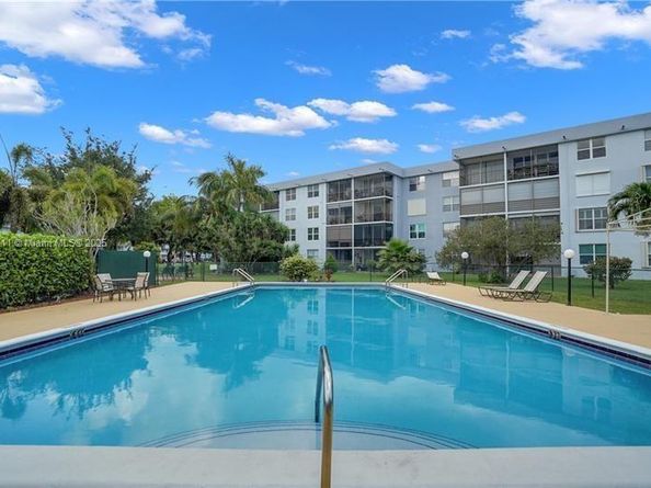 108 Royal Park Dr 2H, Oakland Park FL 33309
