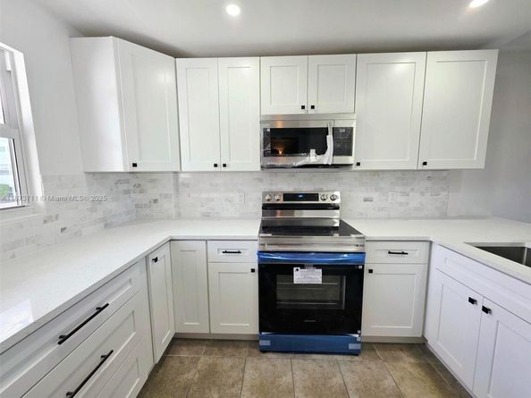 108 Royal Park Dr 2H, Oakland Park FL 33309