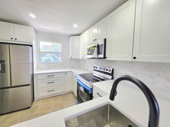 108 Royal Park Dr
