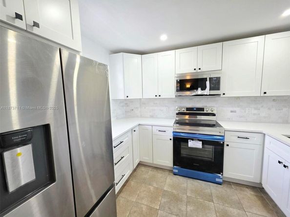 108 Royal Park Dr 2H, Oakland Park FL 33309