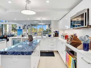 3131 NE 188th St 2301, Aventura FL 33180