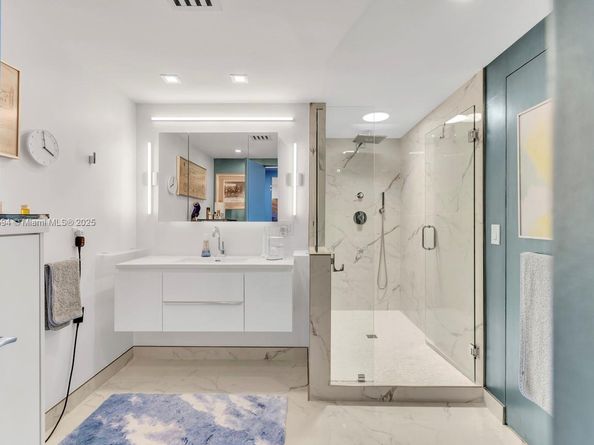 3131 NE 188th St 2301, Aventura FL 33180