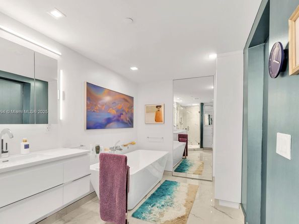 3131 NE 188th St 2301, Aventura FL 33180