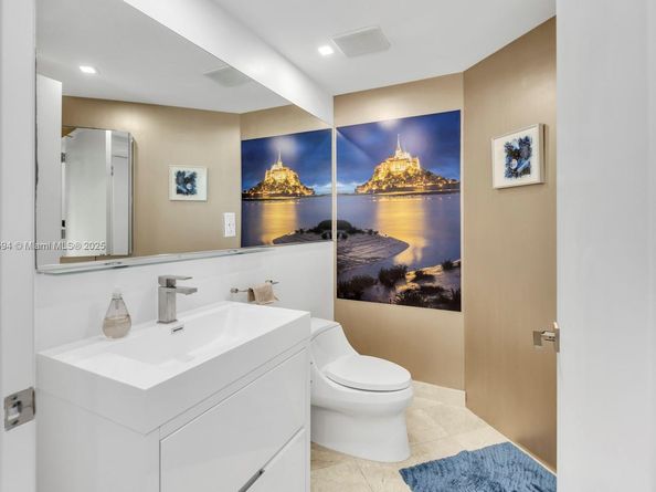 3131 NE 188th St 2301, Aventura FL 33180