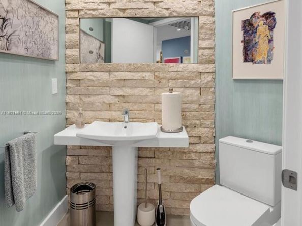 3131 NE 188th St 2301, Aventura FL 33180