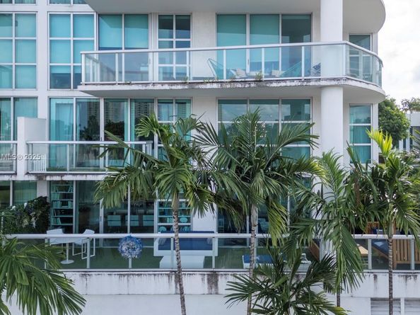 3131 NE 188th St 2301, Aventura FL 33180