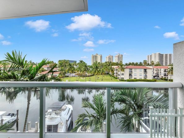 3131 NE 188th St 2301, Aventura FL 33180