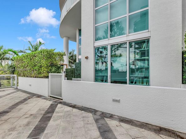 3131 NE 188th St 2301, Aventura FL 33180