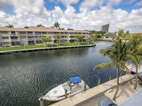 427 Golden Isles Dr 11H, Hallandale Beach FL 33009