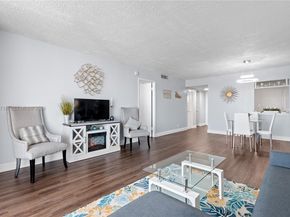 427 Golden Isles Dr 11H, Hallandale Beach FL 33009