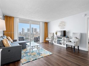 427 Golden Isles Dr 11H, Hallandale Beach FL 33009